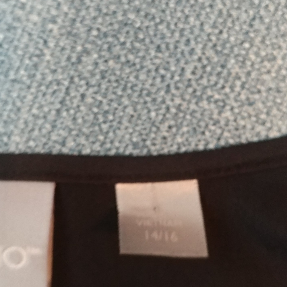 Vest - Picture 8 of 8